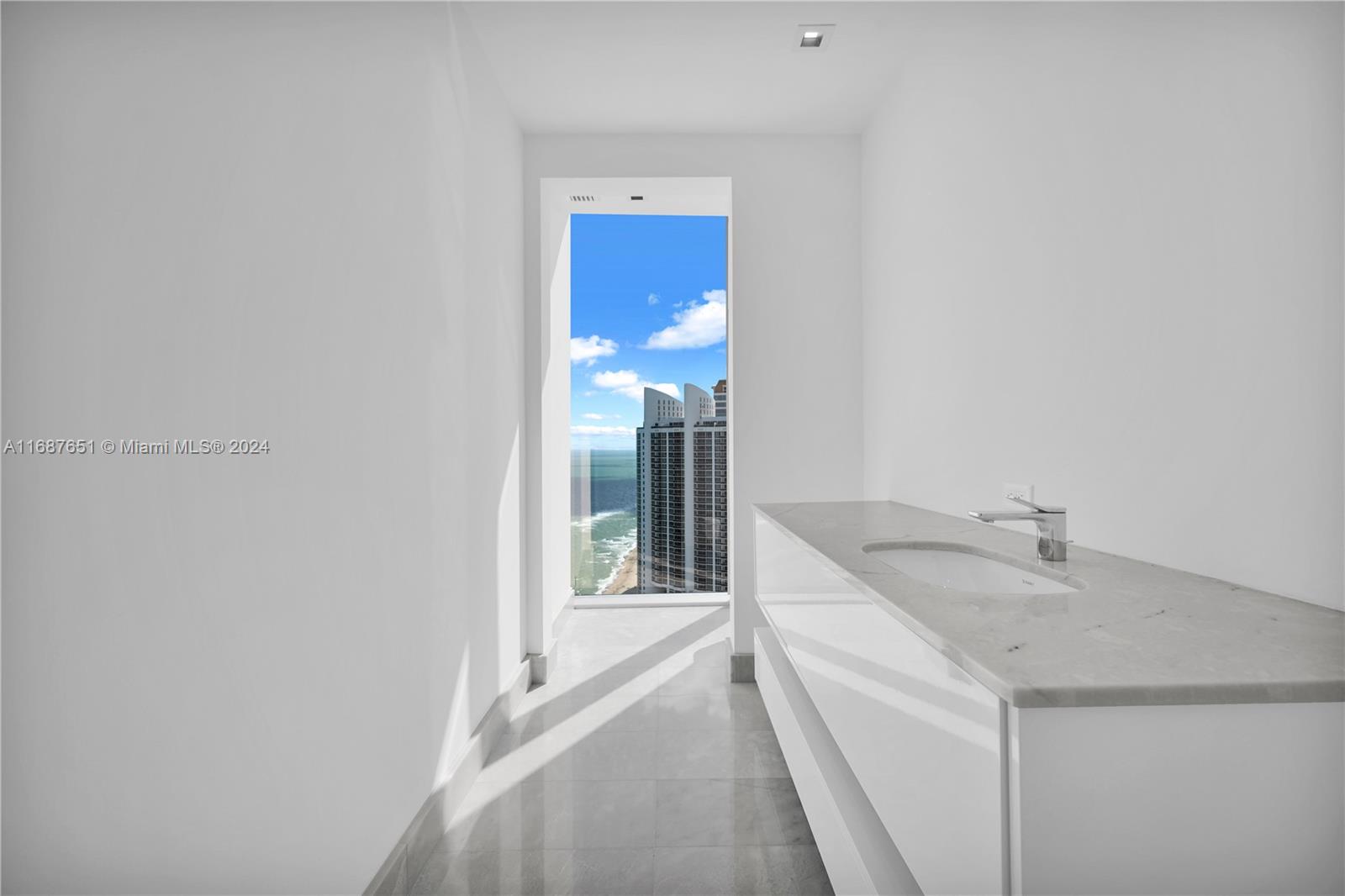 NORTH BISCAYNE BEACH AMEN - Residential