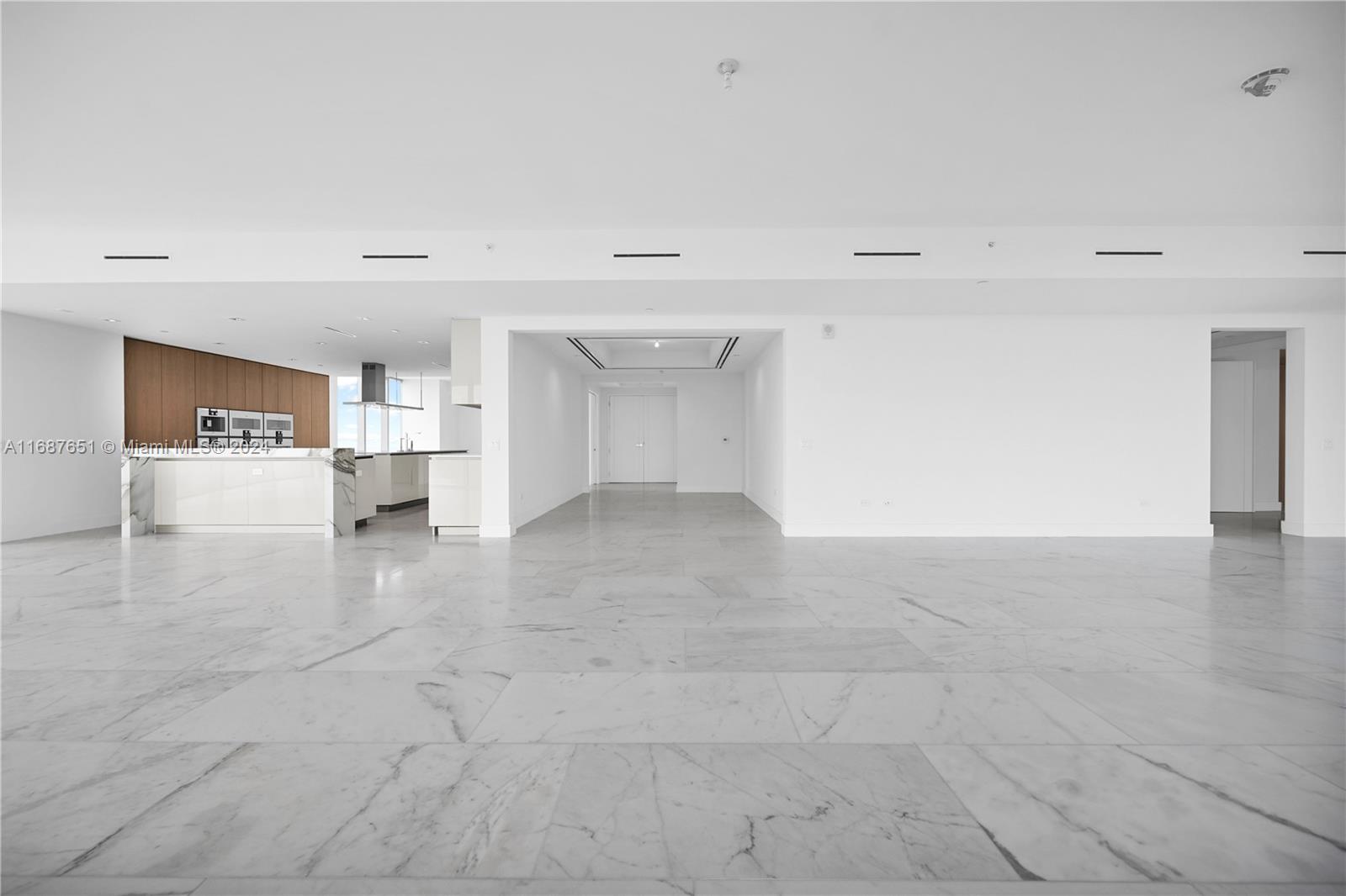 NORTH BISCAYNE BEACH AMEN - Residential