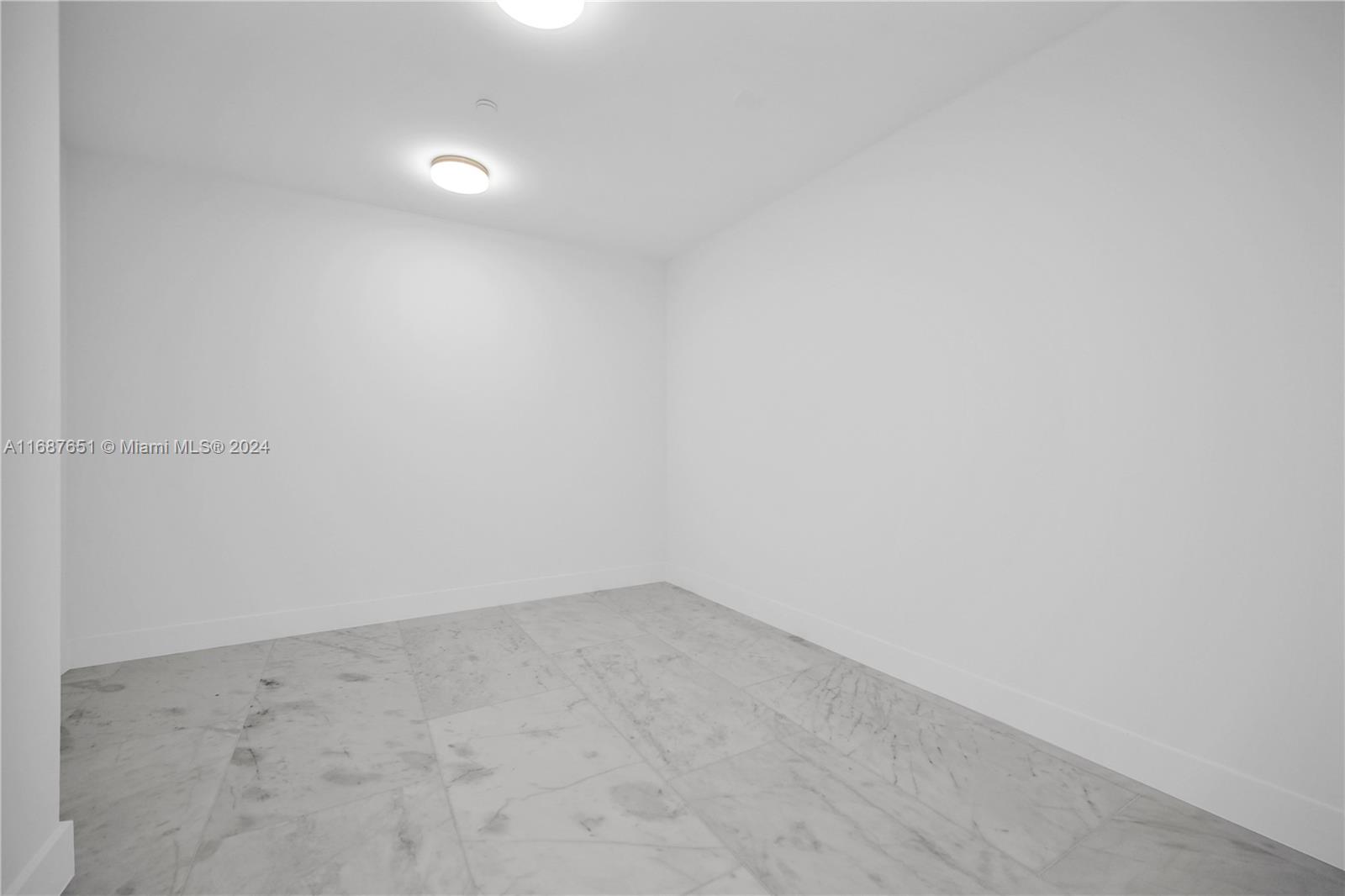 NORTH BISCAYNE BEACH AMEN - Residential