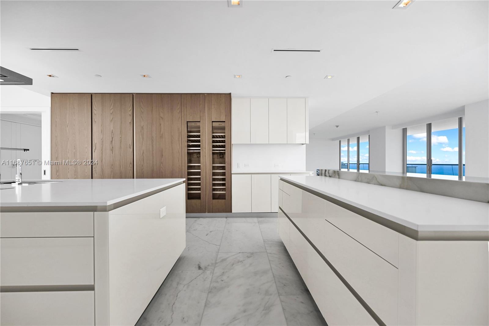 NORTH BISCAYNE BEACH AMEN - Residential