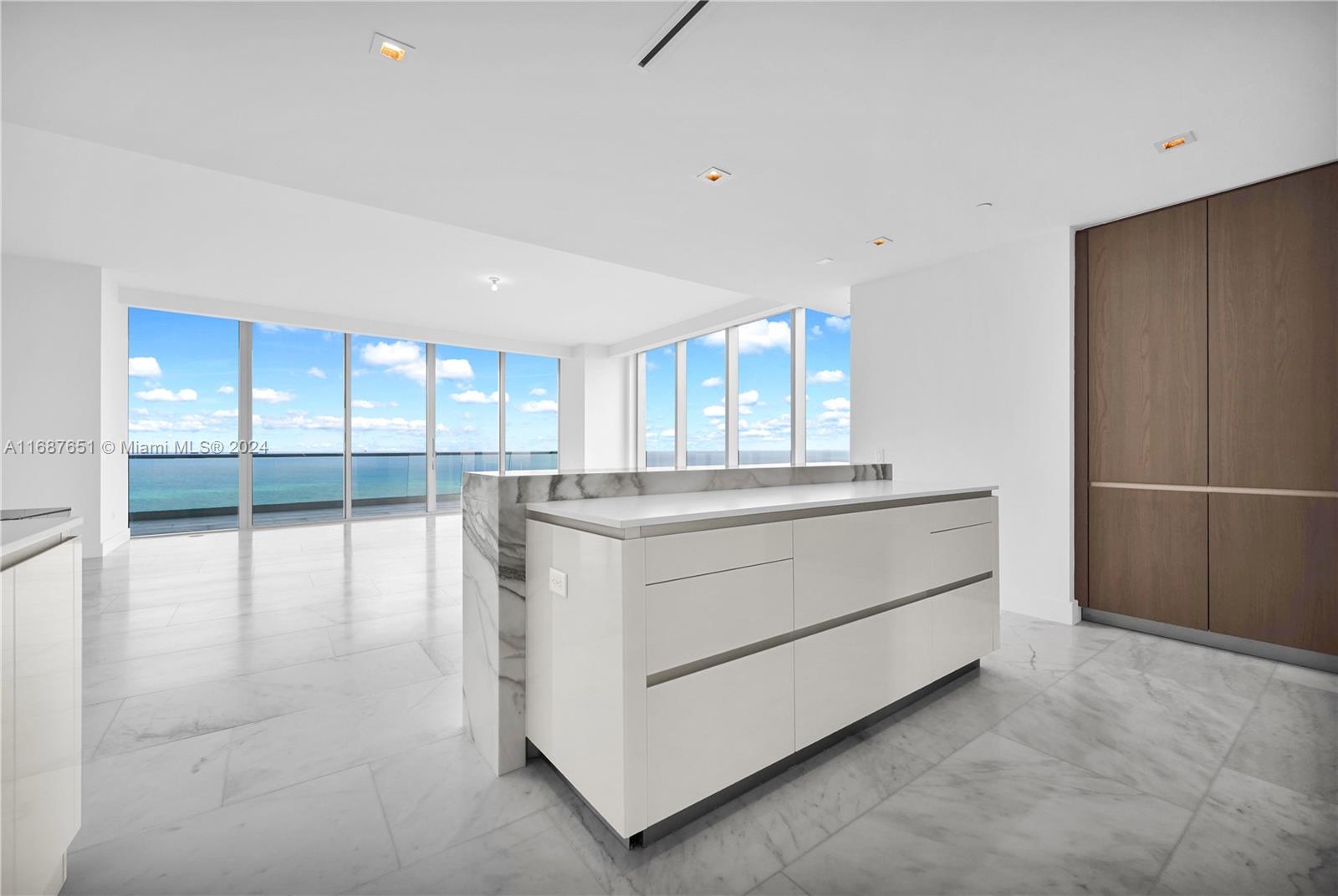 NORTH BISCAYNE BEACH AMEN - Residential