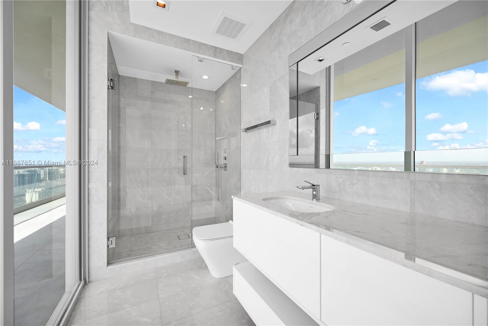 NORTH BISCAYNE BEACH AMEN - Residential