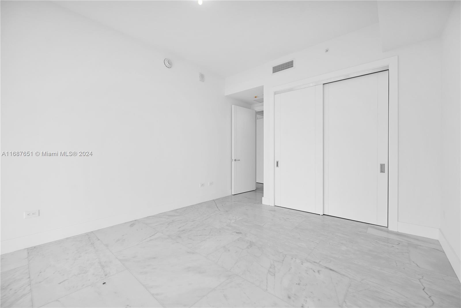 NORTH BISCAYNE BEACH AMEN - Residential