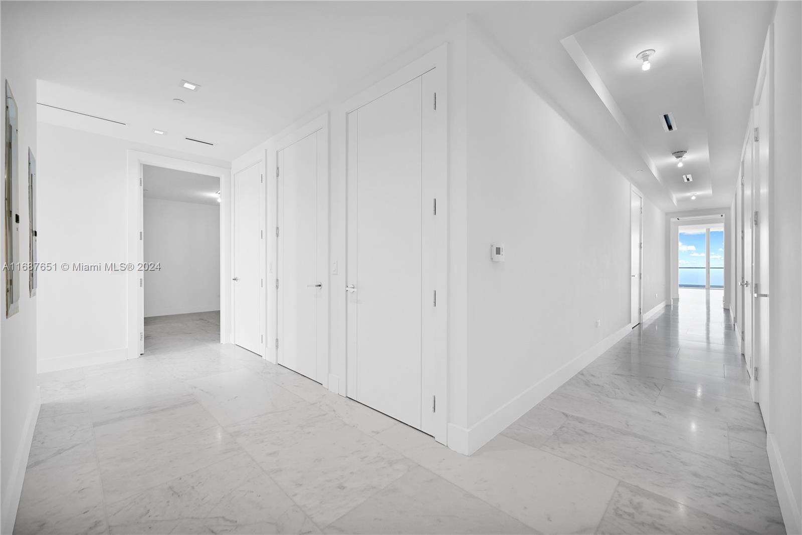 NORTH BISCAYNE BEACH AMEN - Residential