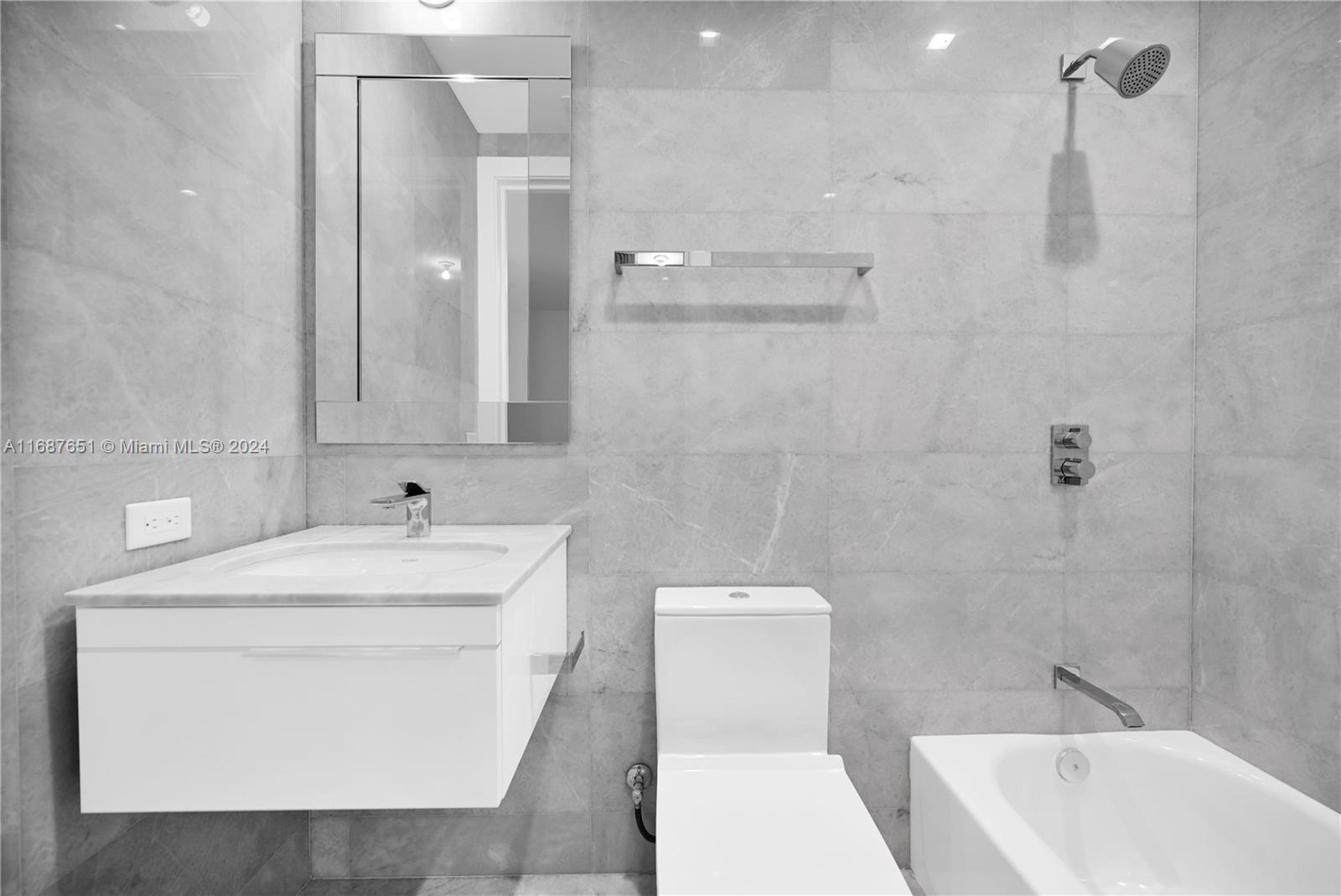 NORTH BISCAYNE BEACH AMEN - Residential