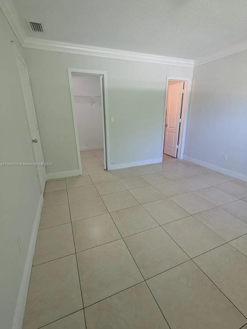 HOLLYWOOD PALMS CONDO - Residential Lease