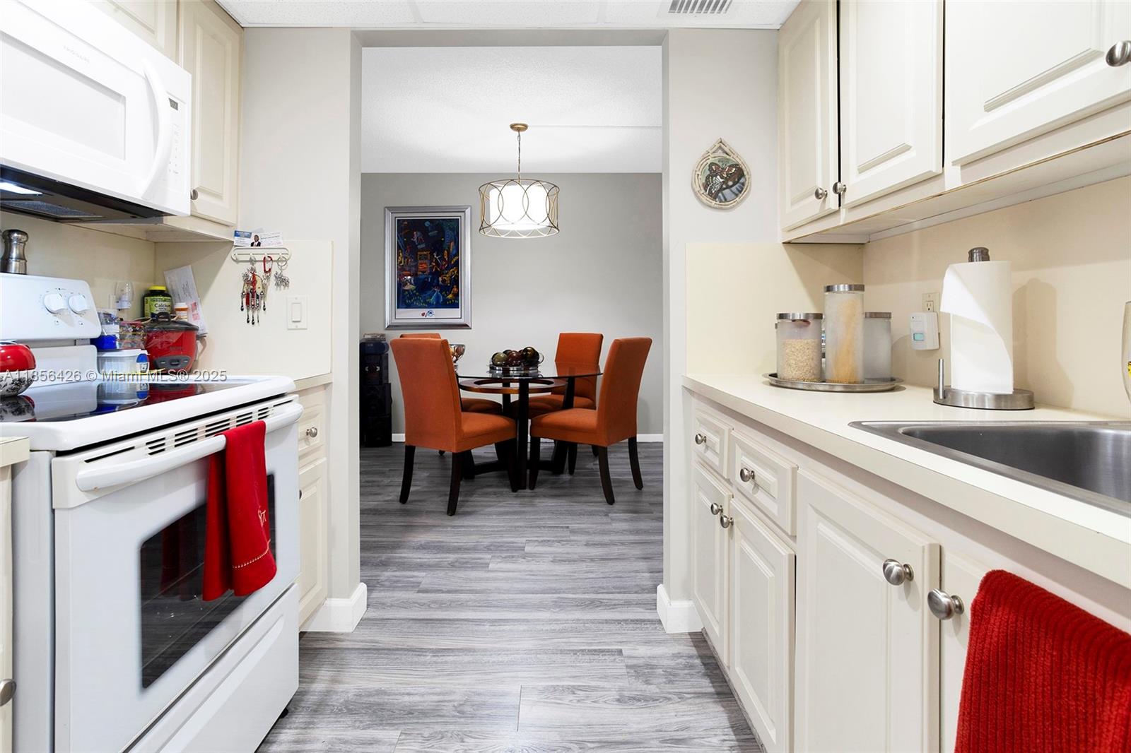 NEW HAMPTON AT CENTURY VI - Residential