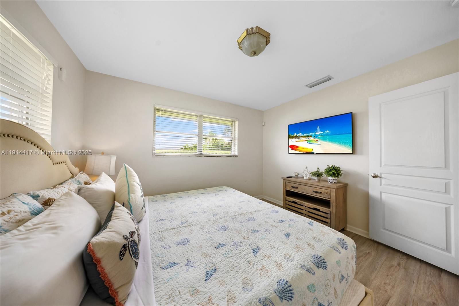 IMPERIAL POINT 2 SEC - Residential