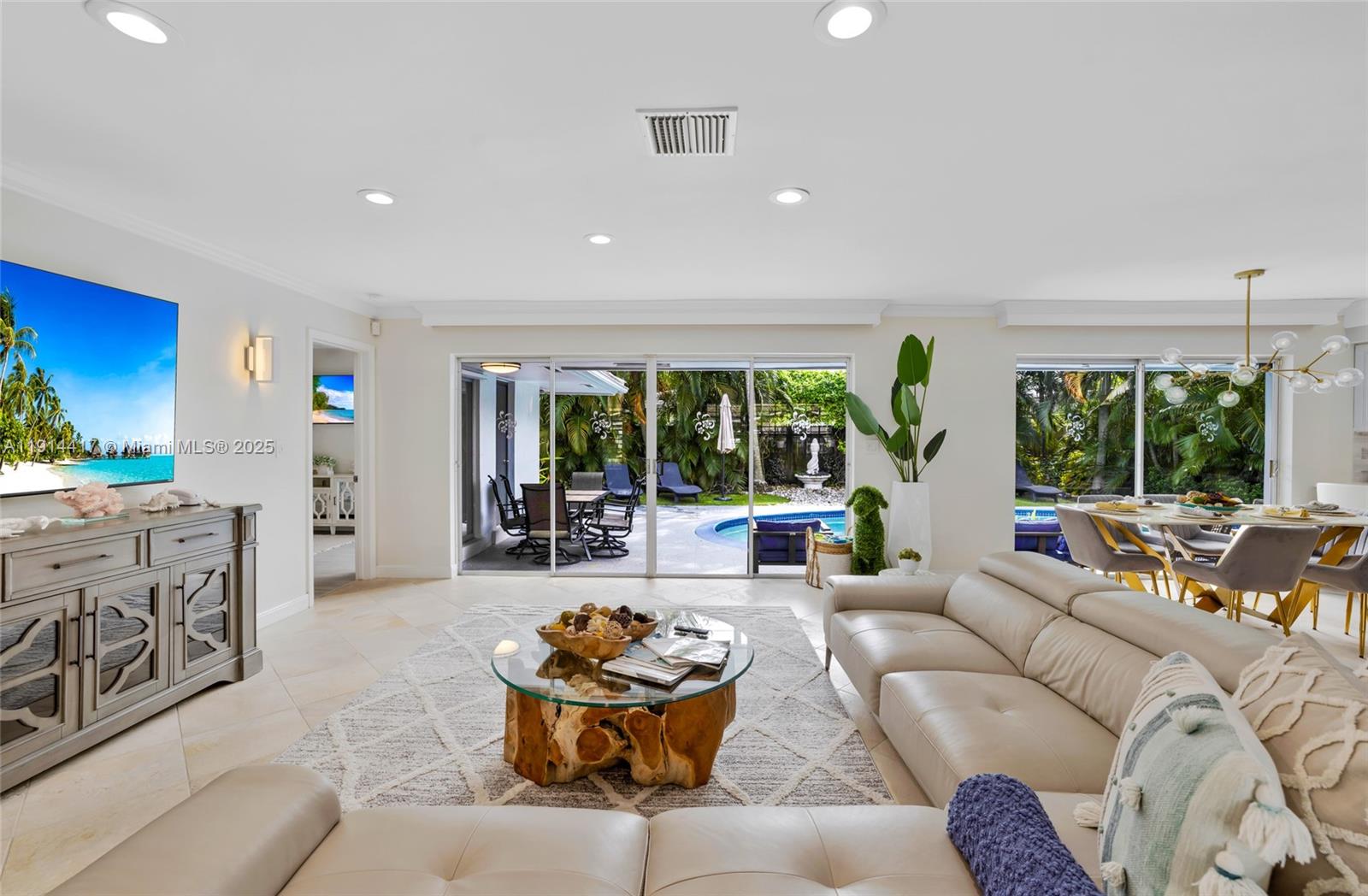 IMPERIAL POINT 2 SEC - Residential