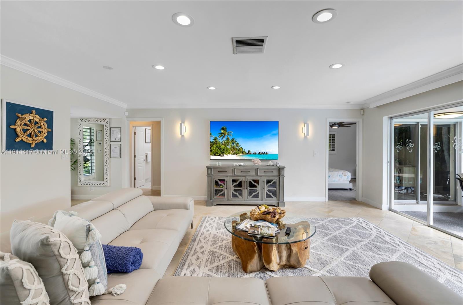 IMPERIAL POINT 2 SEC - Residential