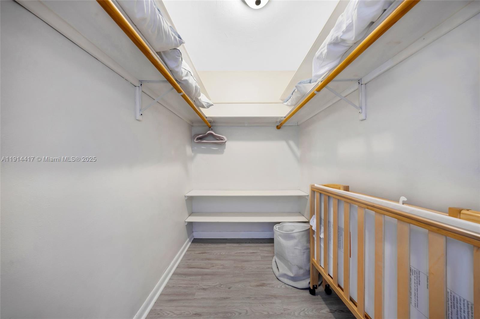 IMPERIAL POINT 2 SEC - Residential