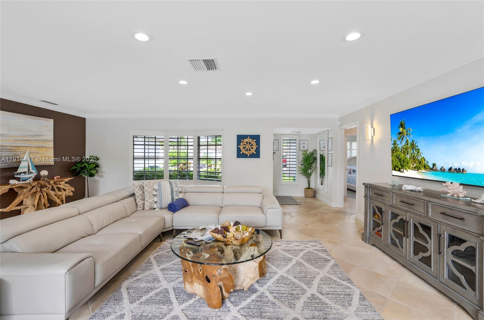 IMPERIAL POINT 2 SEC - Residential