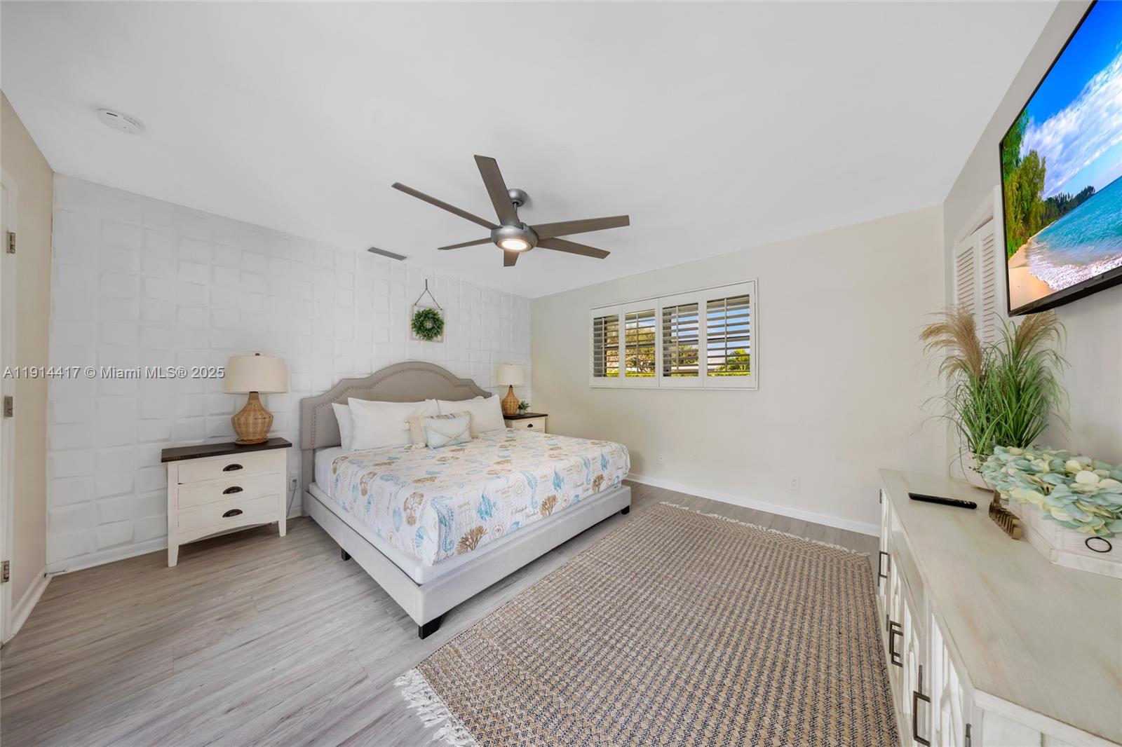 IMPERIAL POINT 2 SEC - Residential