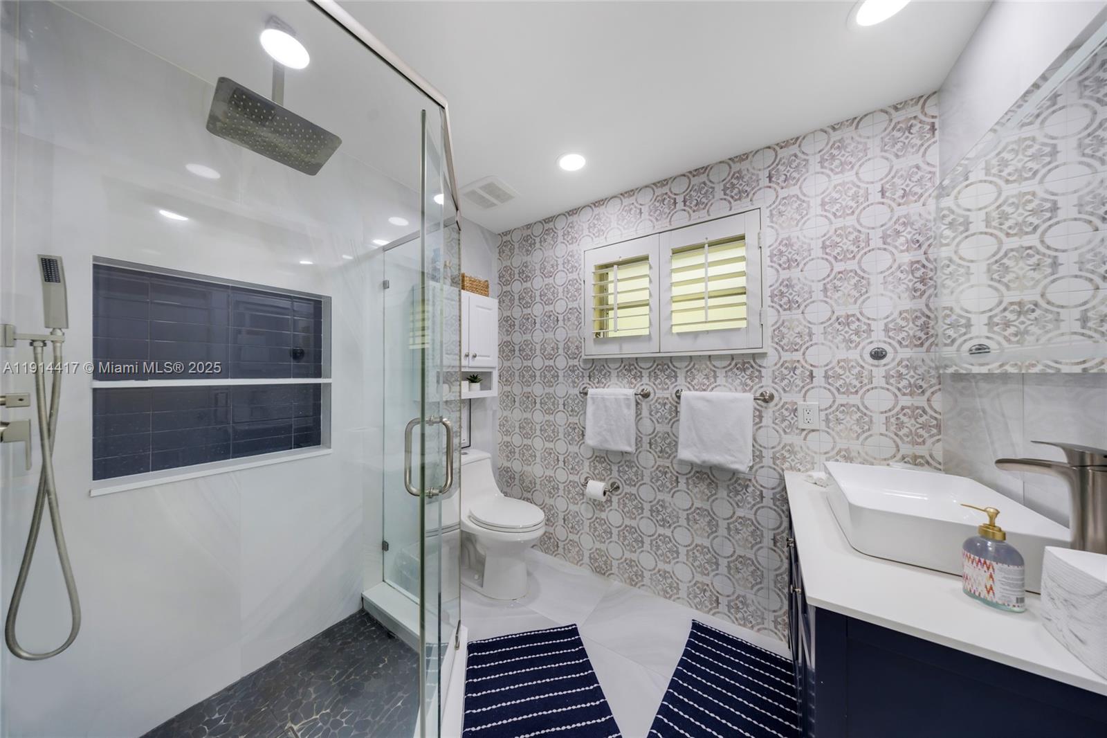 IMPERIAL POINT 2 SEC - Residential