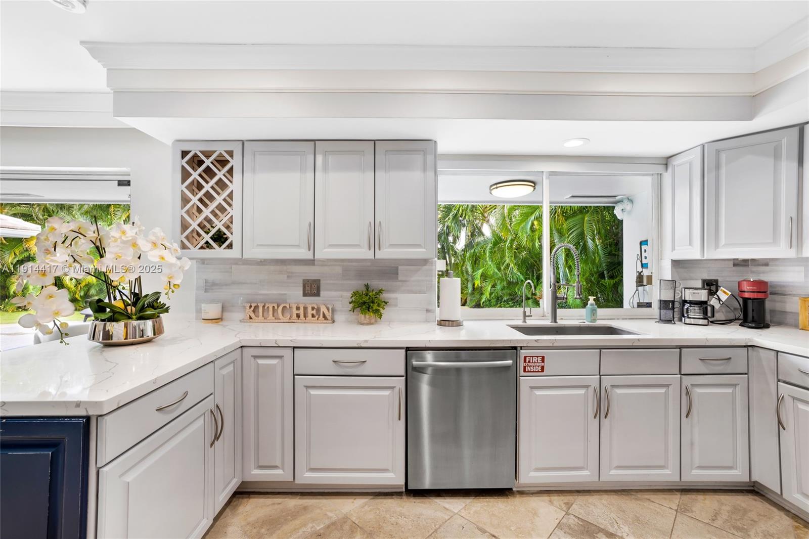 IMPERIAL POINT 2 SEC - Residential