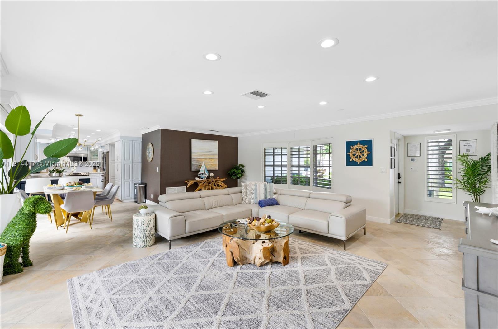 IMPERIAL POINT 2 SEC - Residential