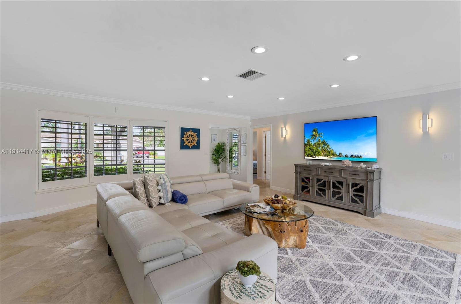 IMPERIAL POINT 2 SEC - Residential