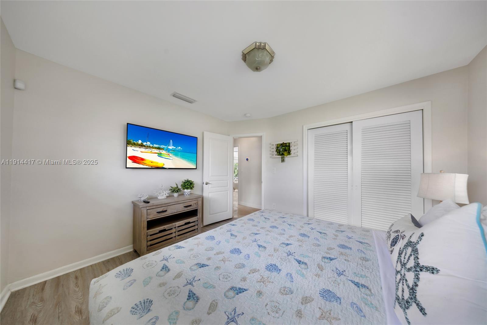 IMPERIAL POINT 2 SEC - Residential