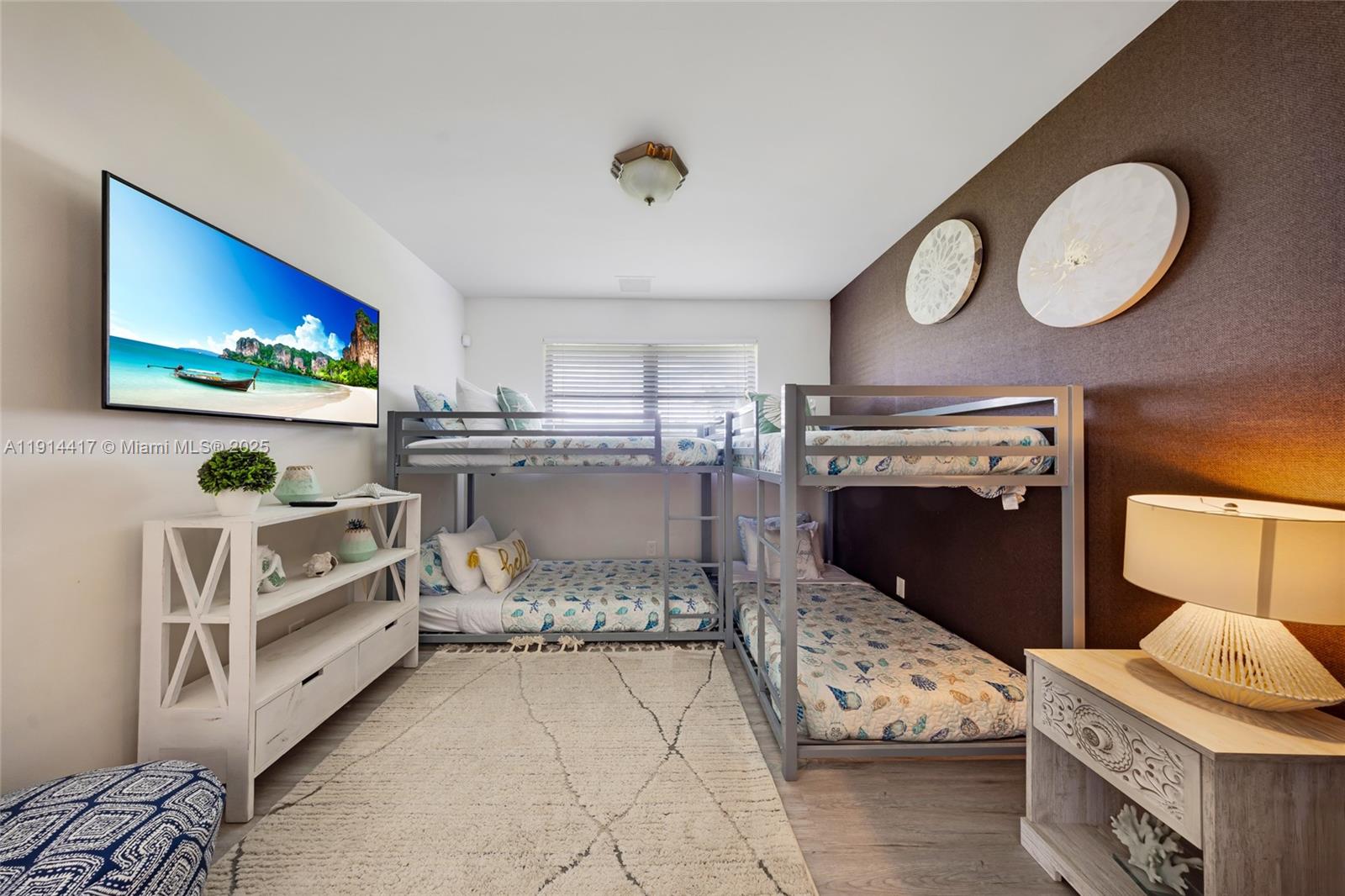 IMPERIAL POINT 2 SEC - Residential