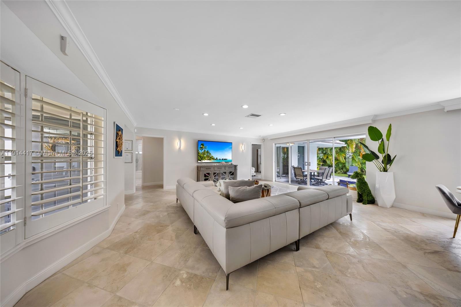 IMPERIAL POINT 2 SEC - Residential