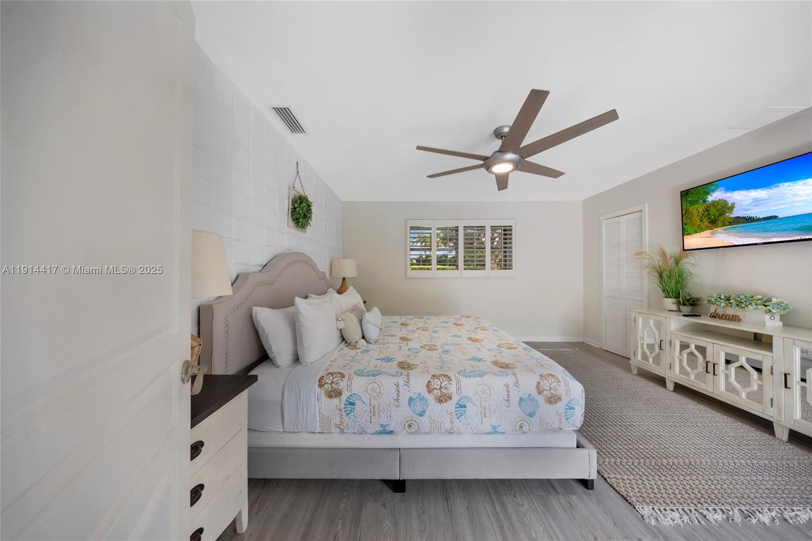 IMPERIAL POINT 2 SEC - Residential