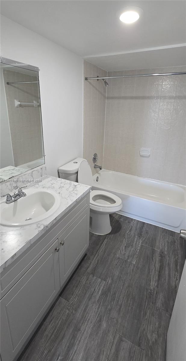 A A DOOLEY SUB - Residential Lease