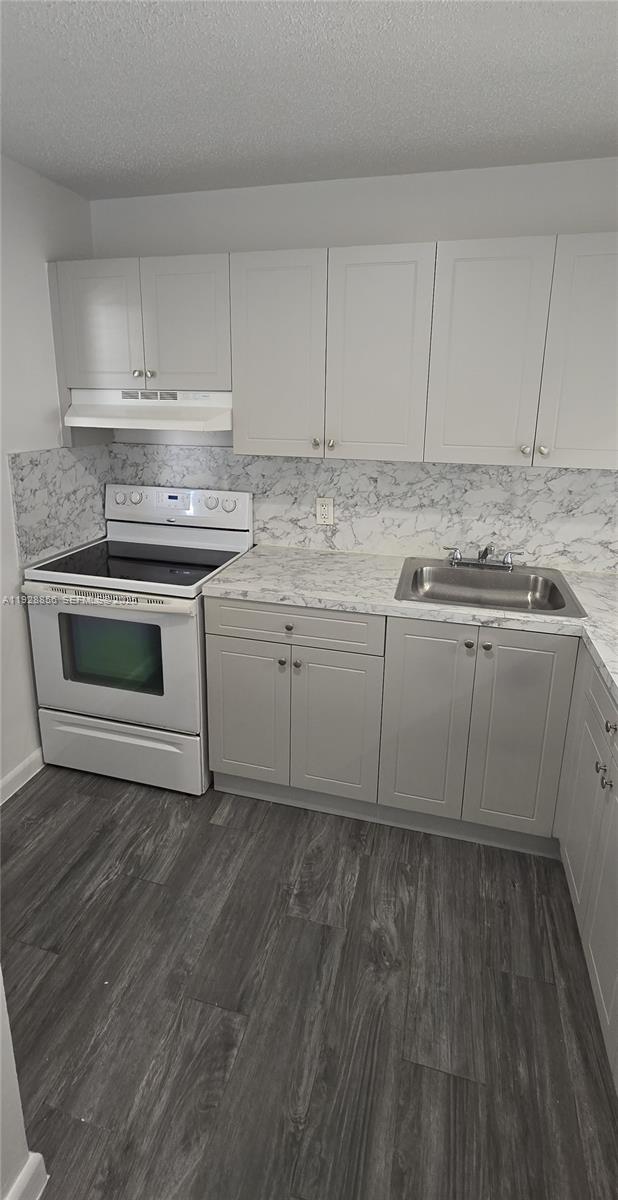 A A DOOLEY SUB - Residential Lease