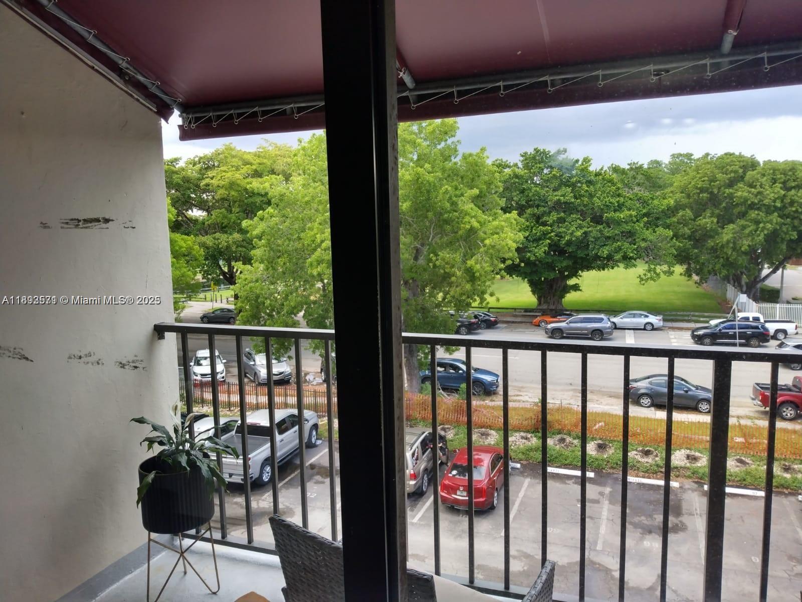 *PEPPERMILL KENDALL WEST - Residential Lease