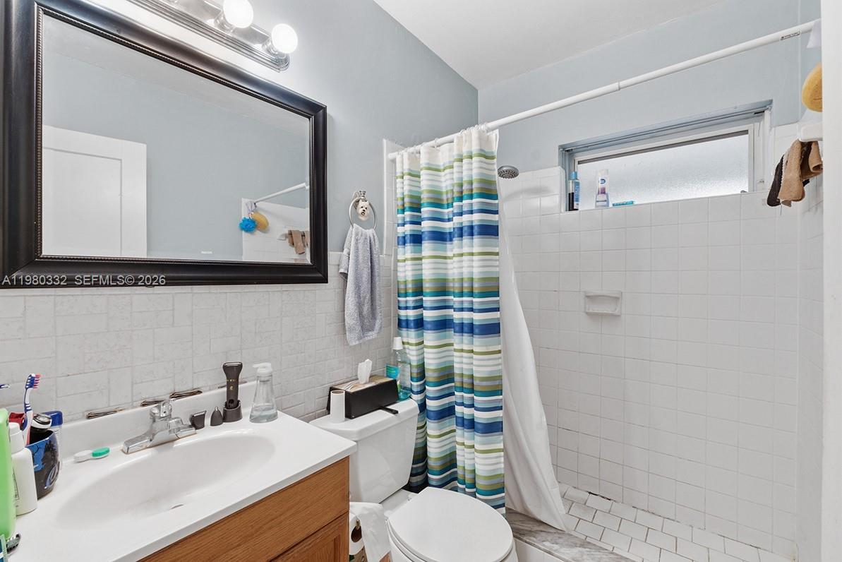 LAS OLAS PARK CORR PLAT - Residential Income