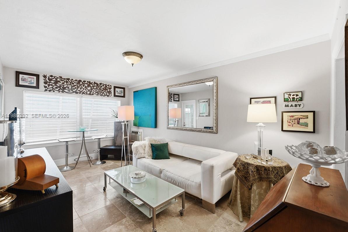 LAS OLAS PARK CORR PLAT - Residential Income