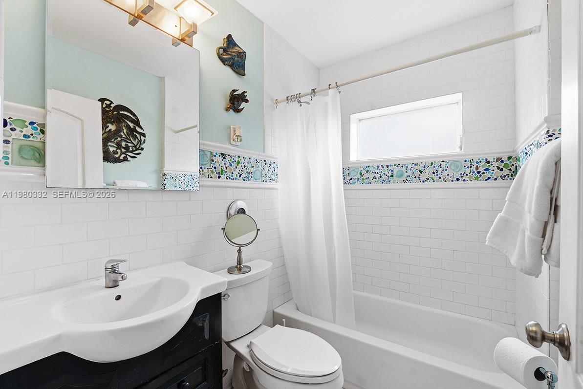 LAS OLAS PARK CORR PLAT - Residential Income