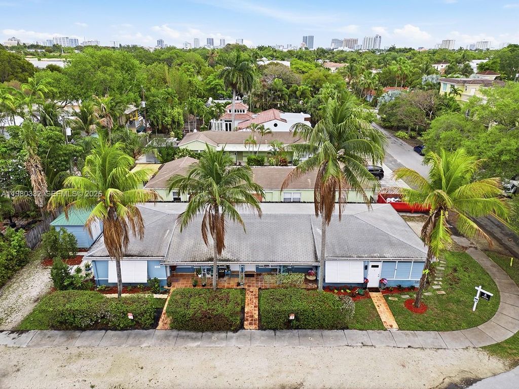 Photo of 412 NE 14th Ave, Fort Lauderdale, FL 33301 (MLS # A11980332)