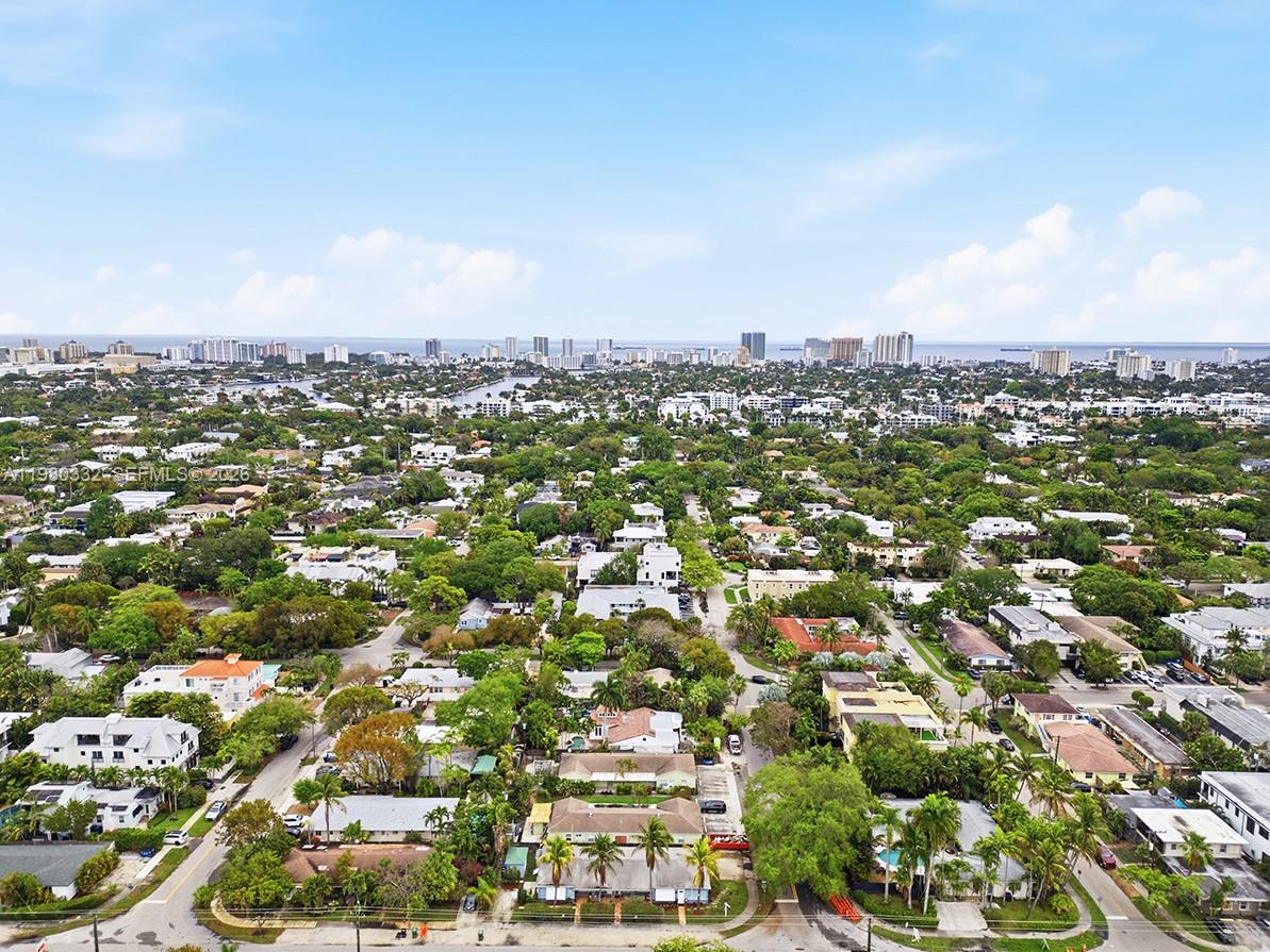 LAS OLAS PARK CORR PLAT - Residential Income