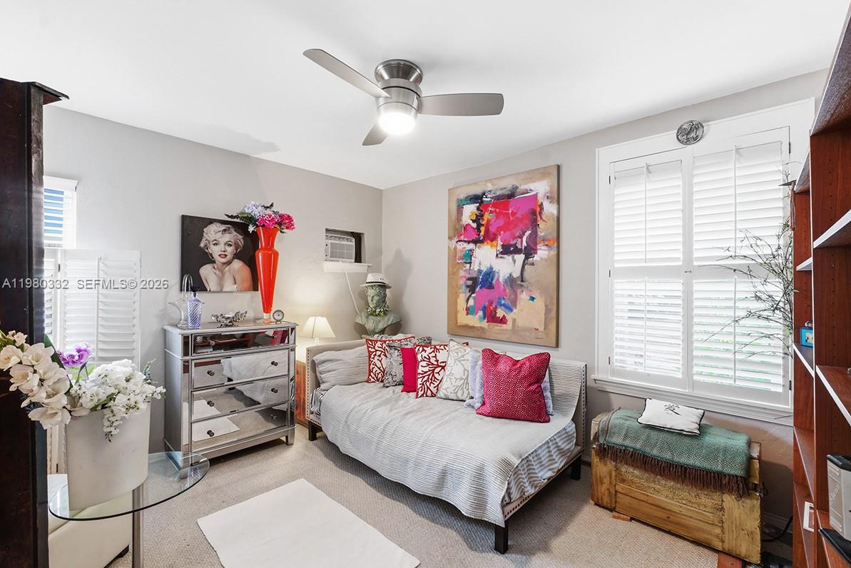 LAS OLAS PARK CORR PLAT - Residential Income