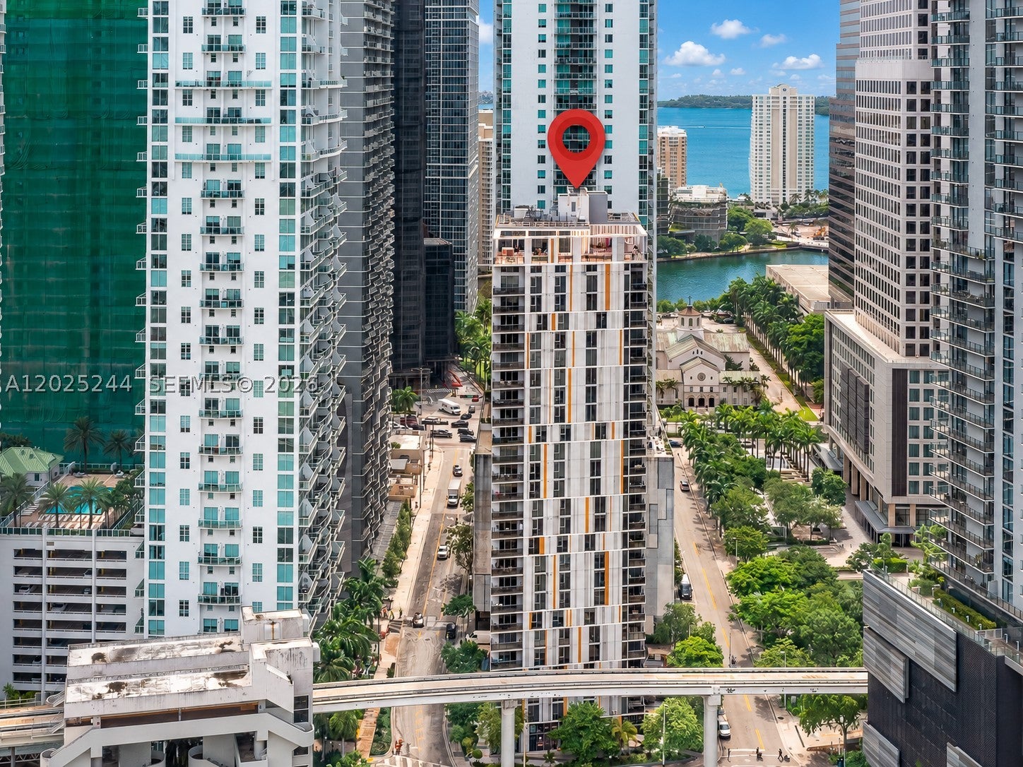 31 SE 6th St 2506