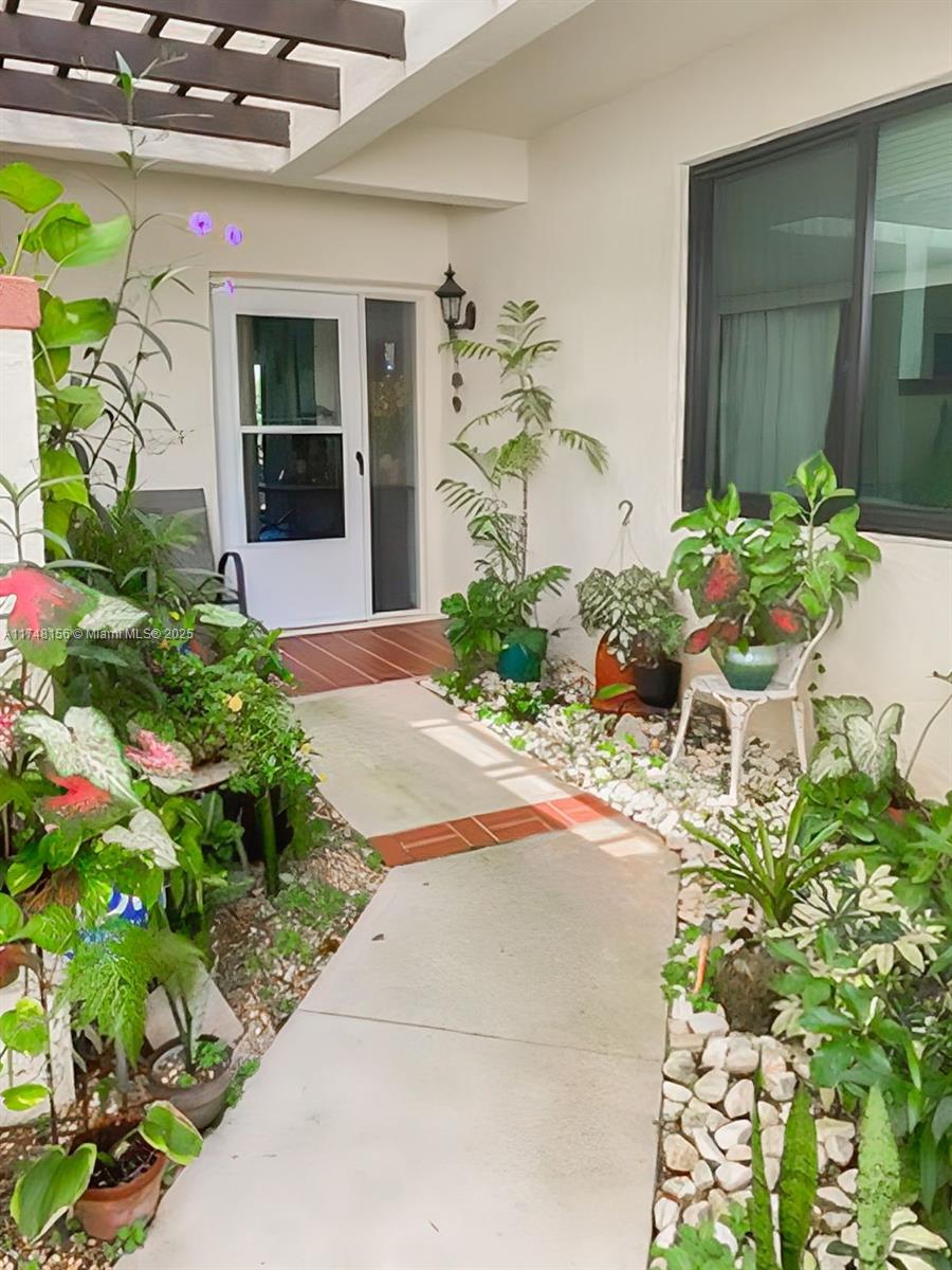 SEA OATS OF JUNO BEACH CO - Residential Lease