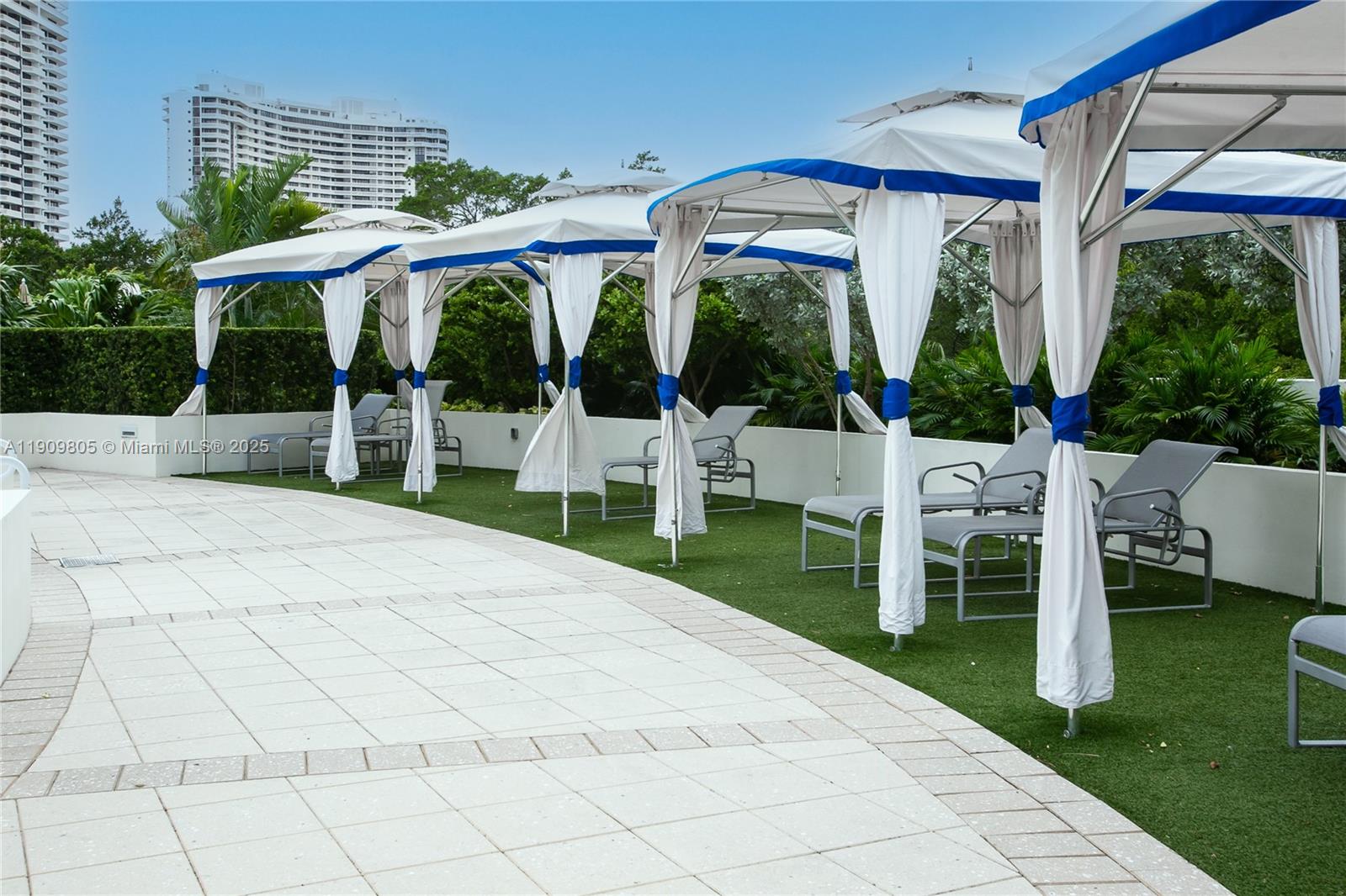 3000 ISL BLVD WILLIAMS IS - Residential