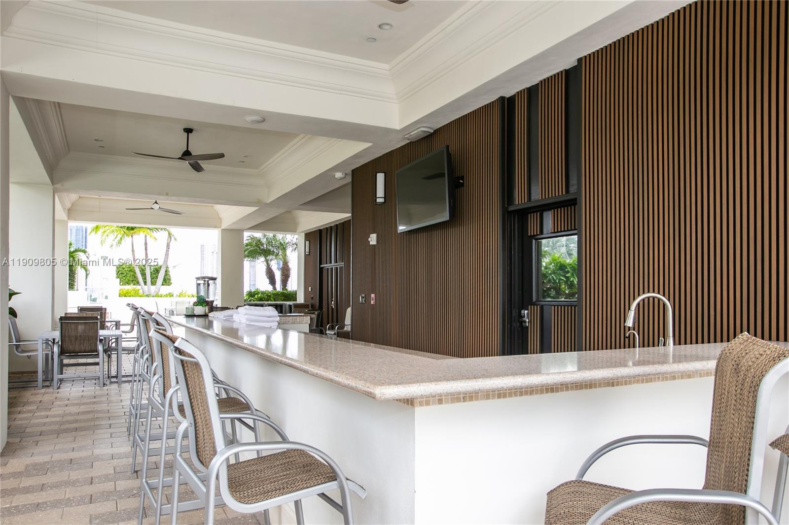 3000 ISL BLVD WILLIAMS IS - Residential