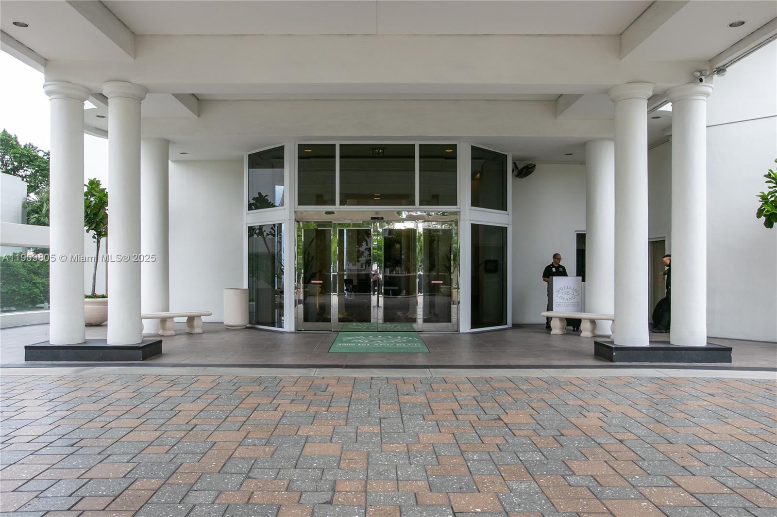 3000 ISL BLVD WILLIAMS IS - Residential