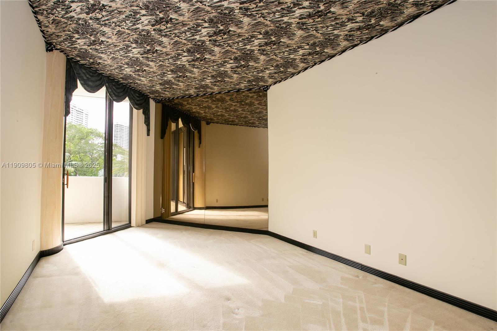 3000 ISL BLVD WILLIAMS IS - Residential