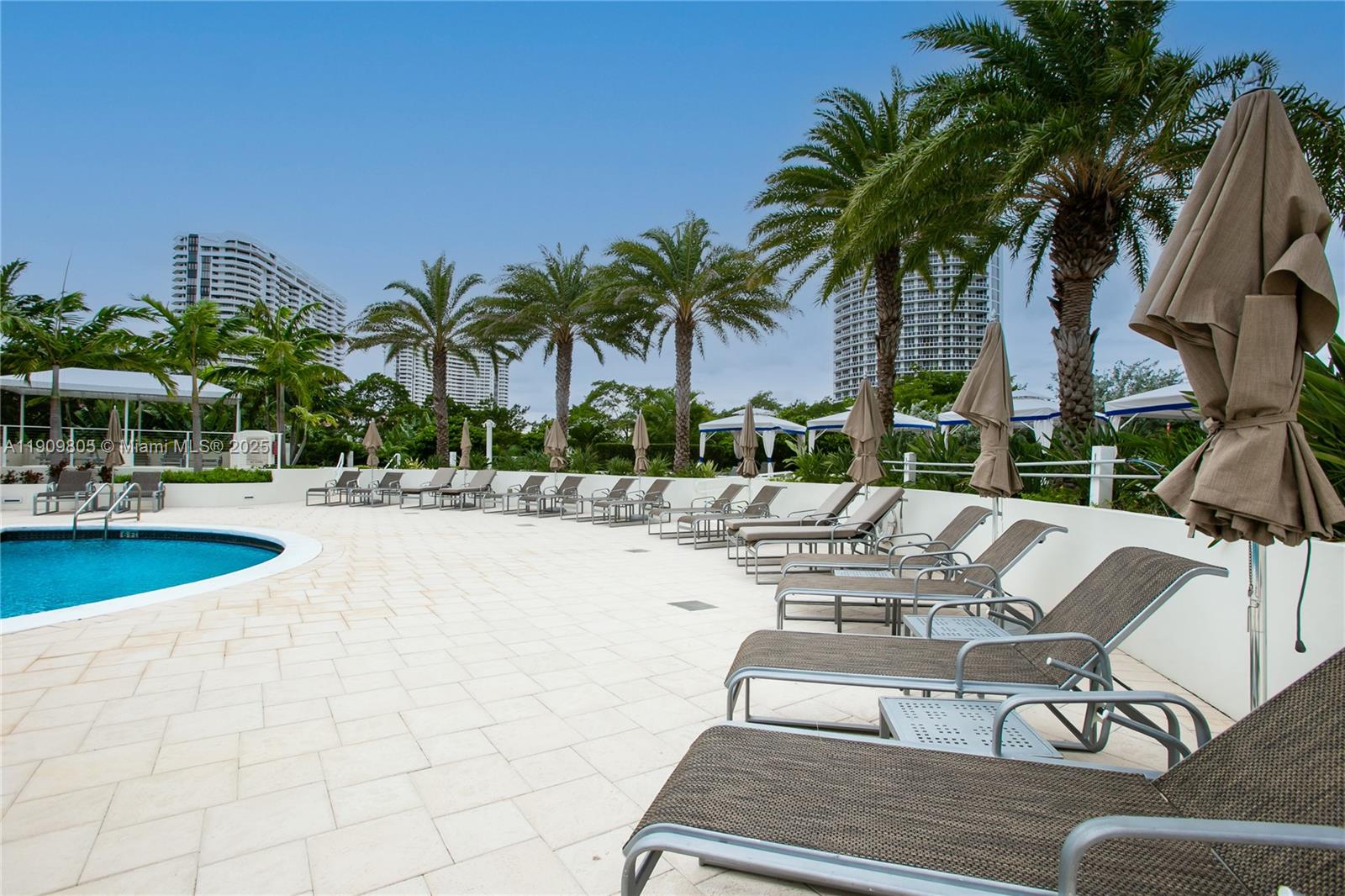 3000 ISL BLVD WILLIAMS IS - Residential