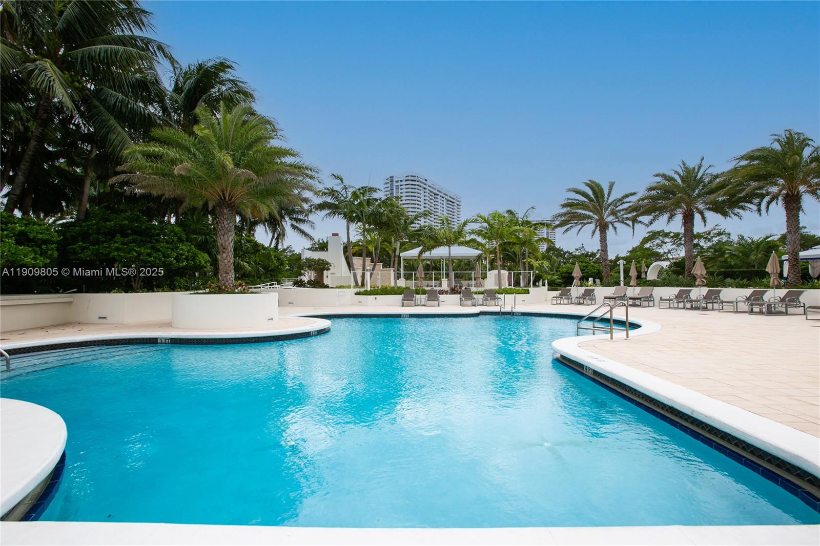 3000 ISL BLVD WILLIAMS IS - Residential