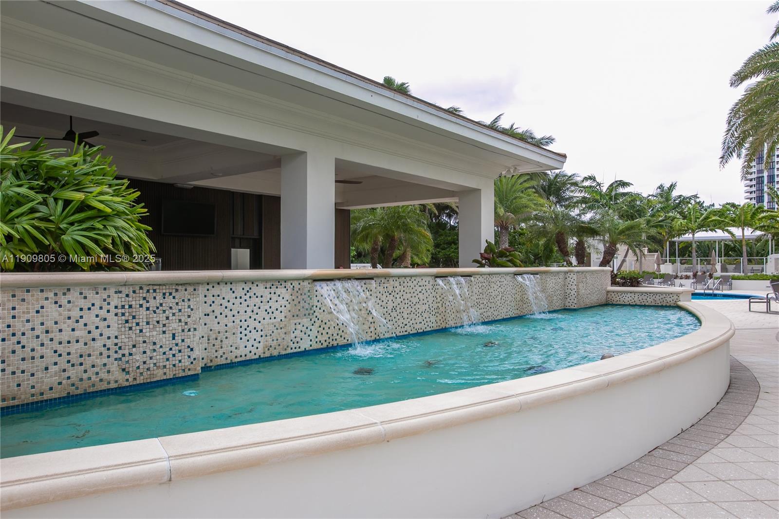 3000 ISL BLVD WILLIAMS IS - Residential