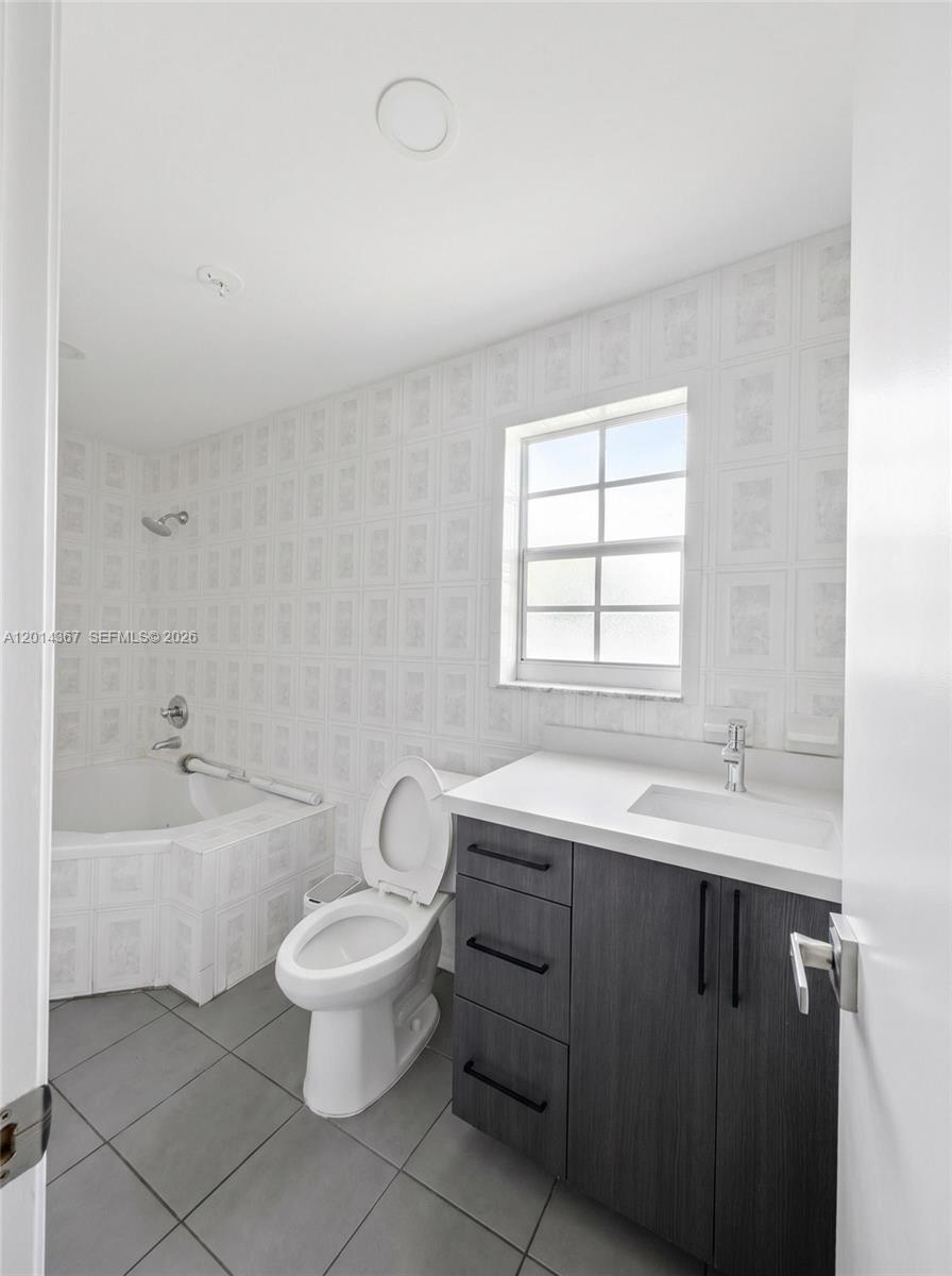CAROL CITY 4TH ADDN - Residential