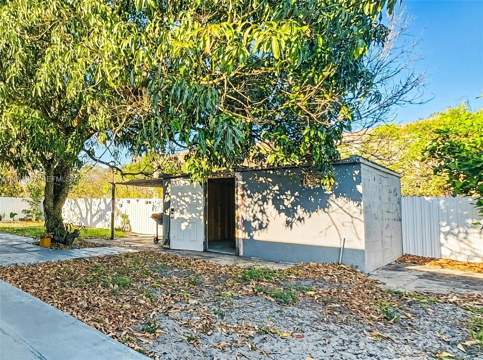 CAROL CITY 4TH ADDN - Residential