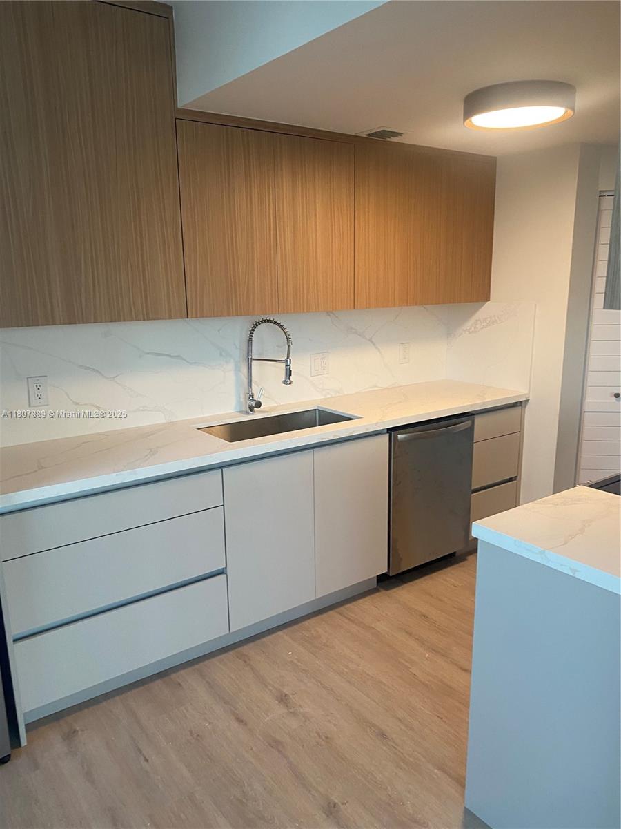 COURVOISIER COURTS CONDO - Residential Lease