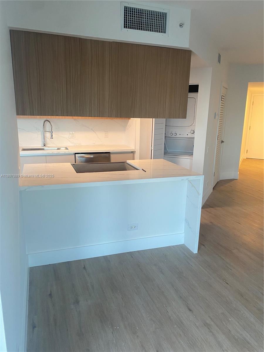 COURVOISIER COURTS CONDO - Residential Lease