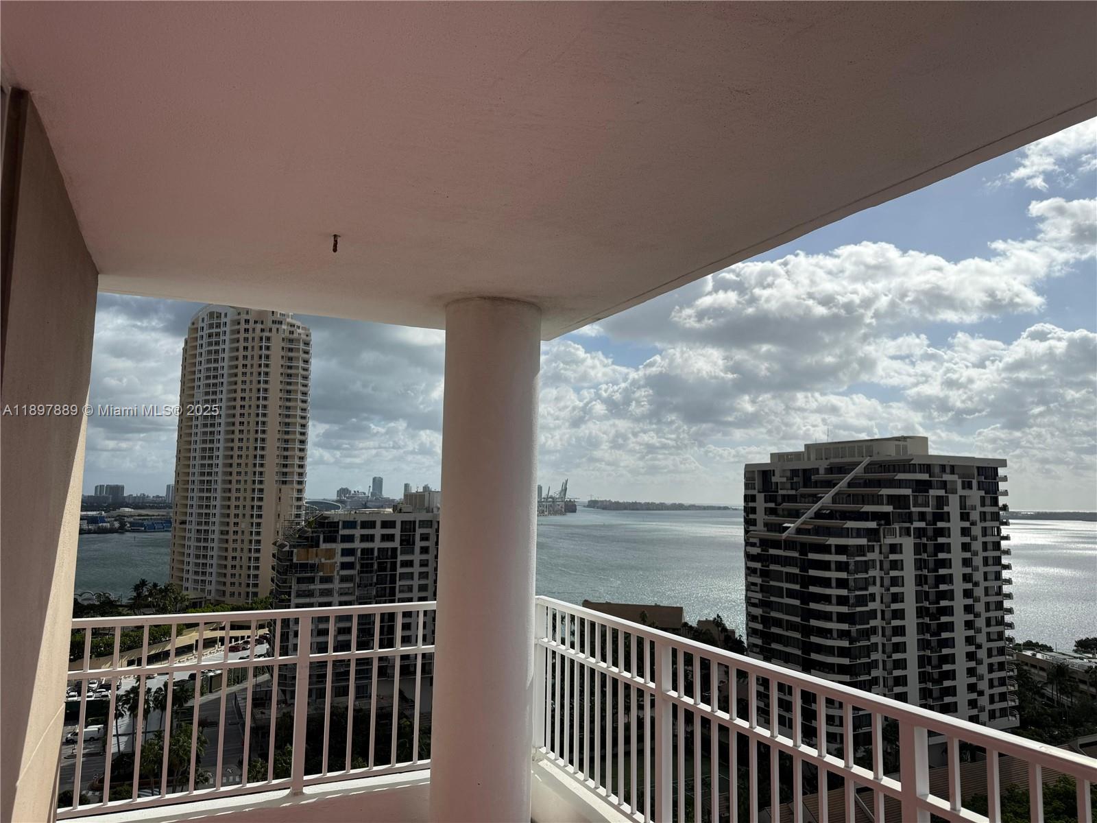 701 Brickell Key Blvd 2010