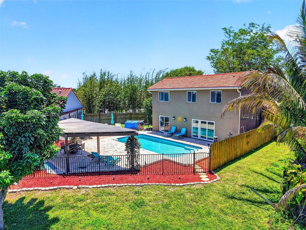 Photo of 6269 Country Fair Circle, Boynton Beach, FL 33437 (MLS # A12005174)