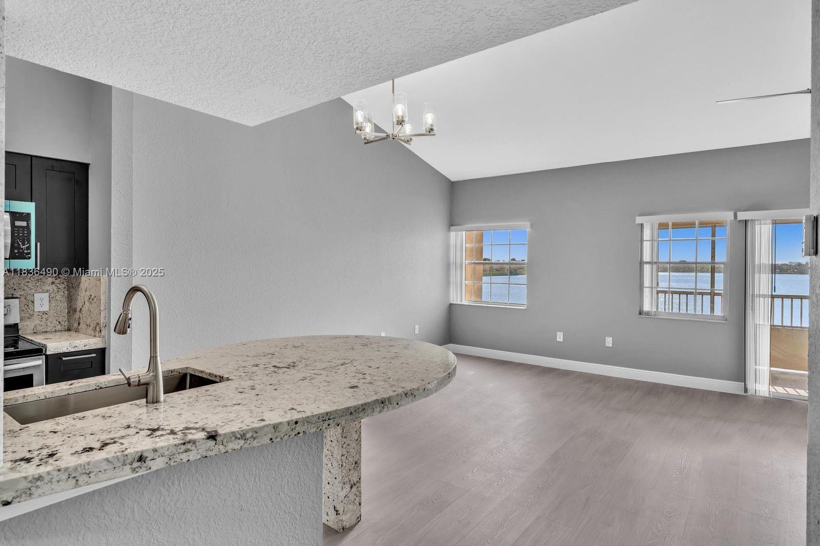 2811 N Oakland Forest Dr 308